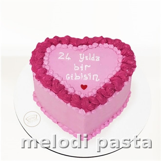Yazılı Kalp Pasta