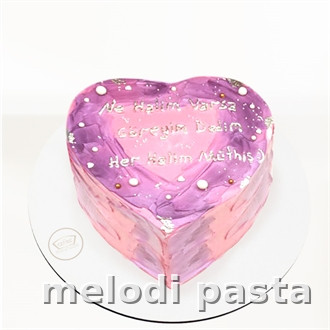 Yazılı Kalp Pasta