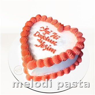Yazılı Kalp Pasta