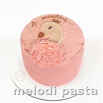 Kuğulu Pasta