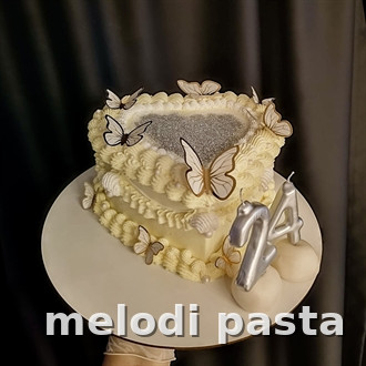 Simli Kelebekli Kalp Pasta